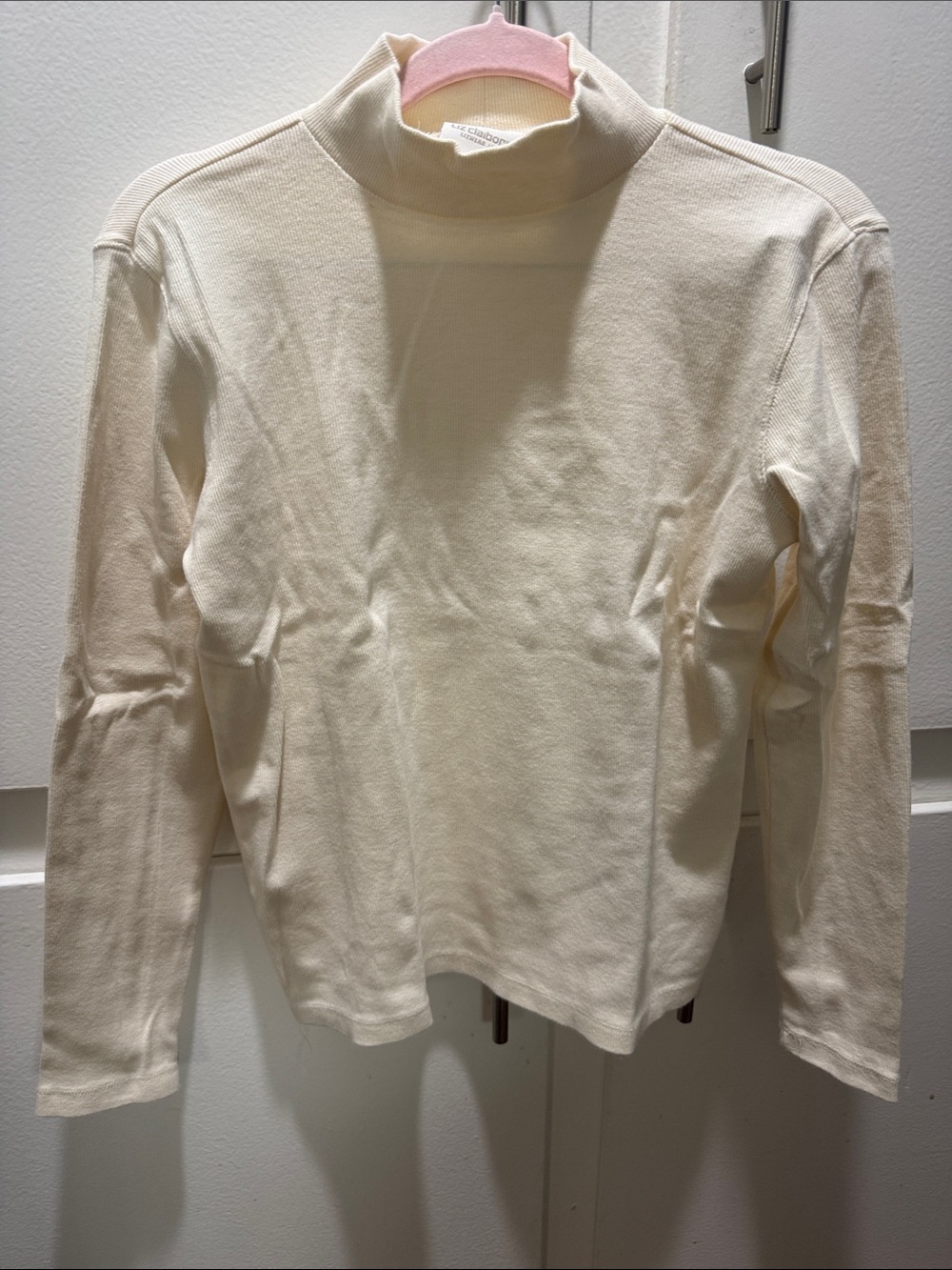 Liz Claiborne Cream Turtleneck Lightweight Sweater